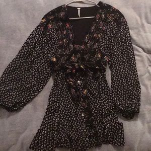 Free people button up dress with belt size Medium
